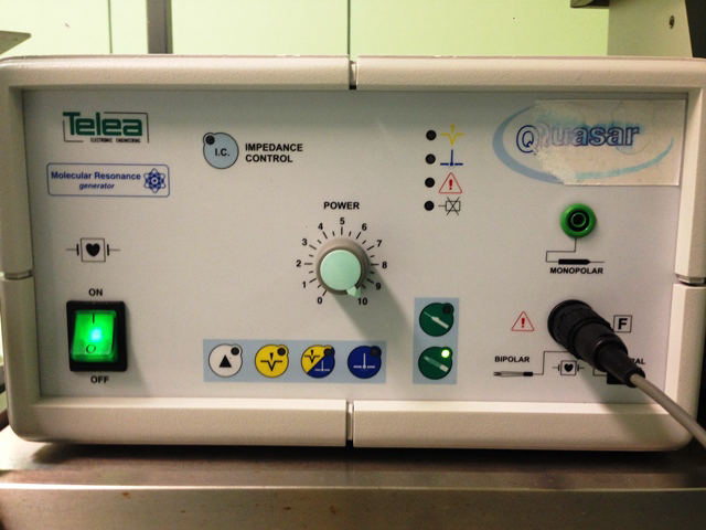 Рис 2. Молекулярно-резонансный аппарат Vesalius (производство компания Telea Electronic Engineering Srl., Италия).